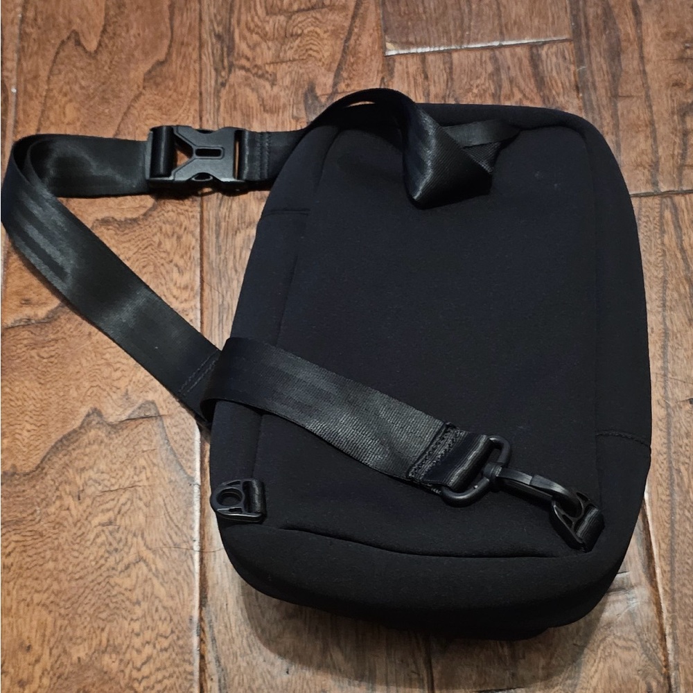 Xbox Sling Bag - Picture 4 of 4